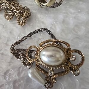 Elegant Gold and Silver Pearl Pendant Necklace